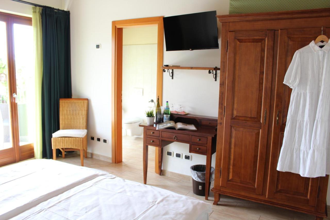 Agriturismo Al-Bor ลาซีเซ ภายนอก รูปภาพ